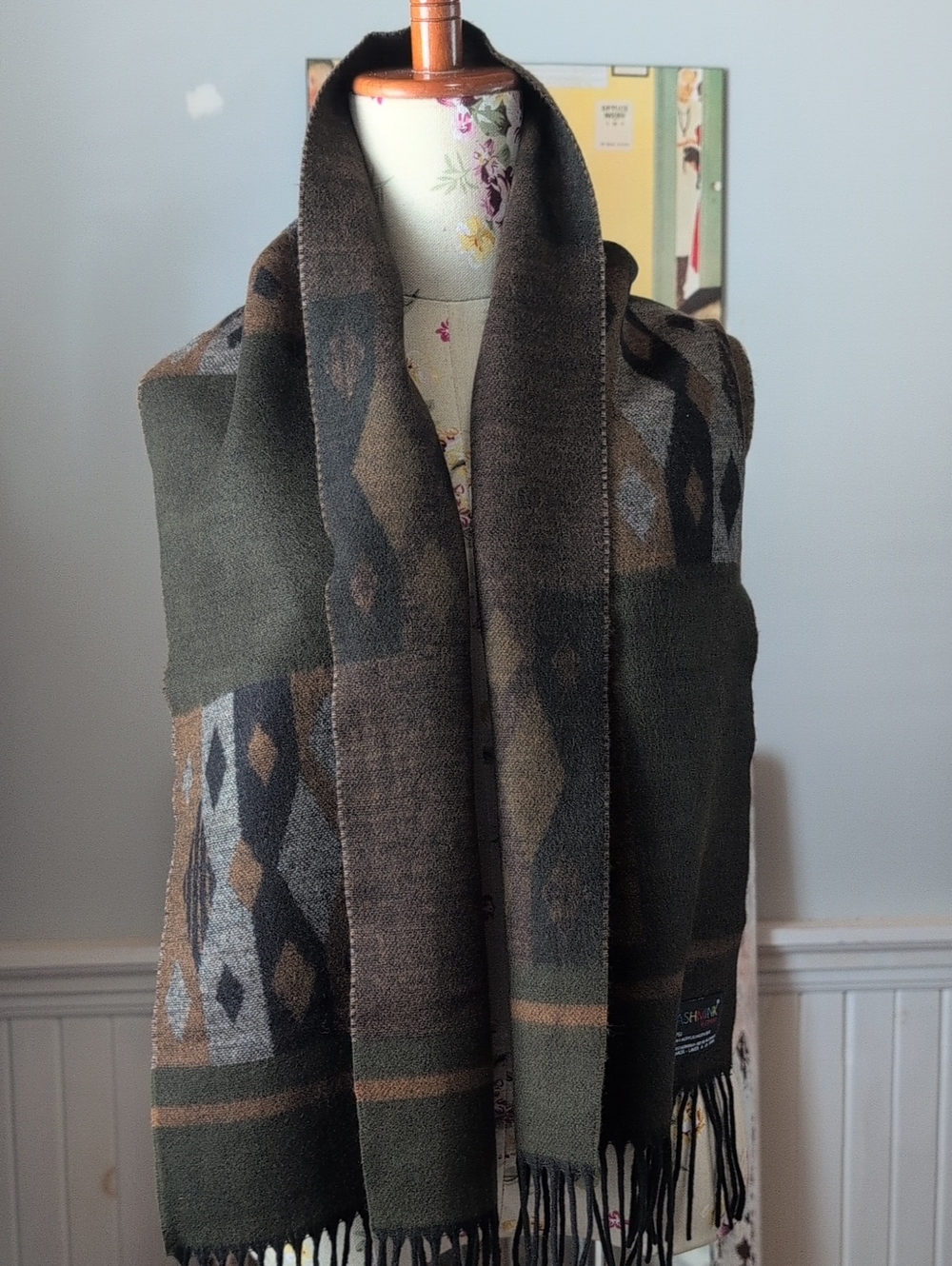 V. FRAAS cashmink Olive & Brown Geometric Shawl Cape with Fringe